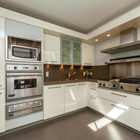 Villa With Pool & Sauna