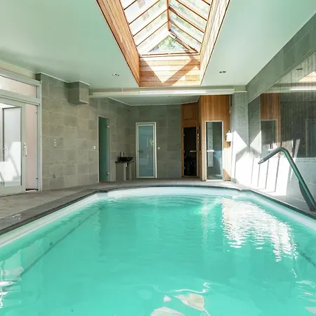 With Pool & Sauna Villa Koksijde