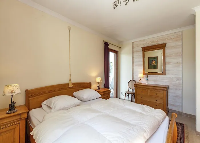 With Pool & Sauna Willa