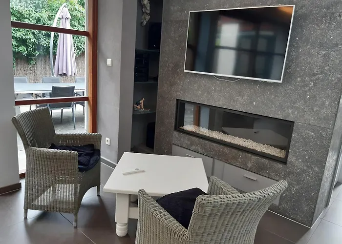 With Pool & Sauna Willa *